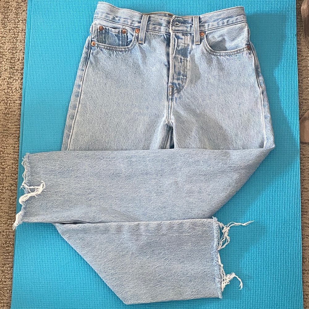 Signature by Levi Strauss Light Blue Wedgie Straight Leg Jeans